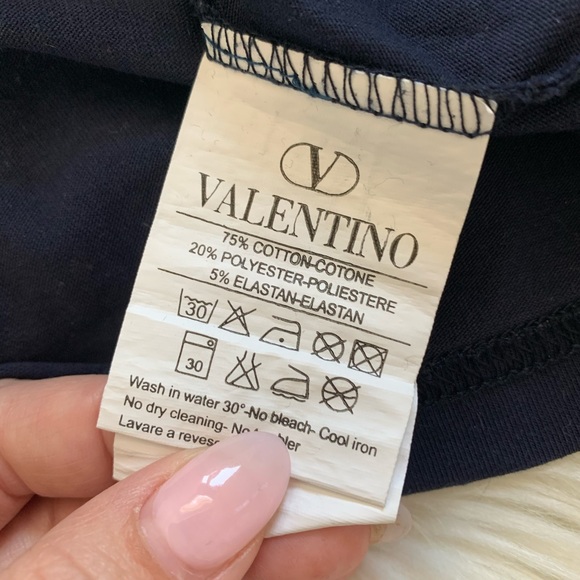 SOLD Designer t-shirt Valentino - Picture 3 of 3